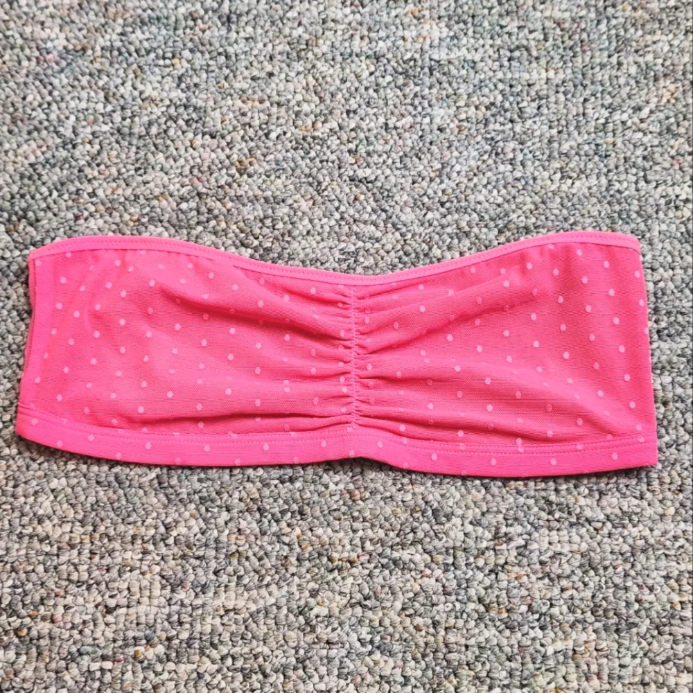 Under Armour Undercover Strapless Pink Dotted Mesh Bra M